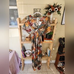 Brand: Showpo | Size: US 2 | Color: Teal Floral
